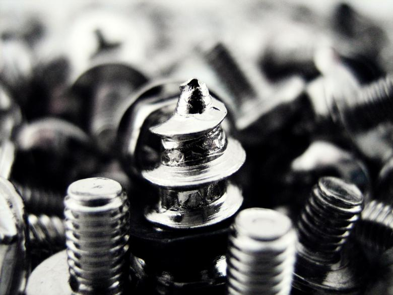 Image of screws and bolts.
